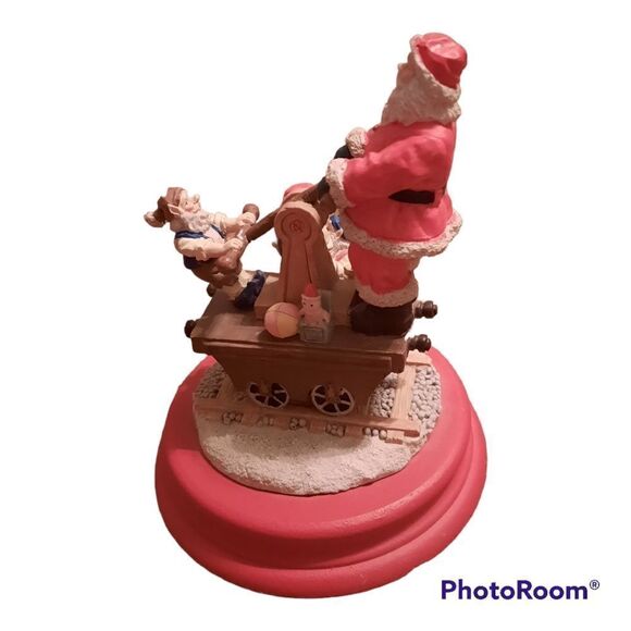 Dept 56 Santa on Railcar - Picture 3 of 5
